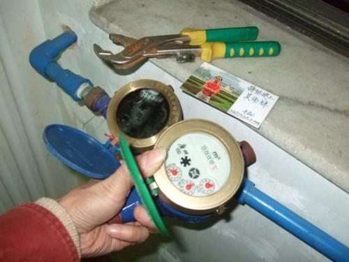 埋地水管漏水，水费谁承担？关键在于接口归属